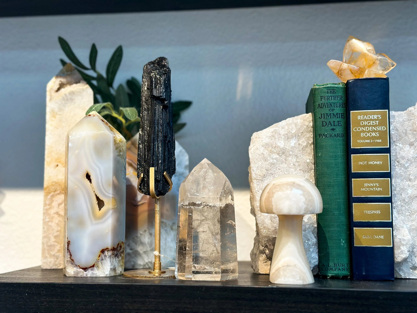 Unearthing a new vibe in your home with crystals ✨