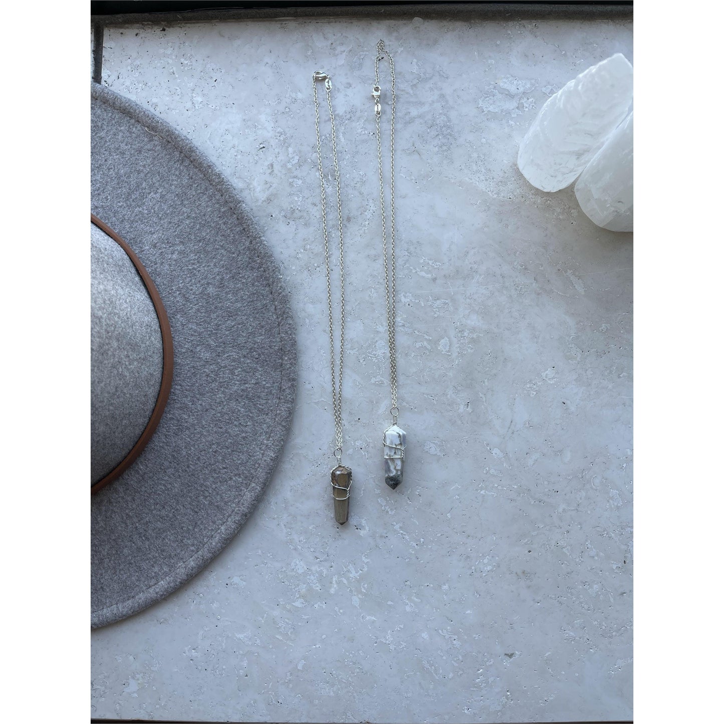 Melan Threads Wire wrapped Pendant Necklace