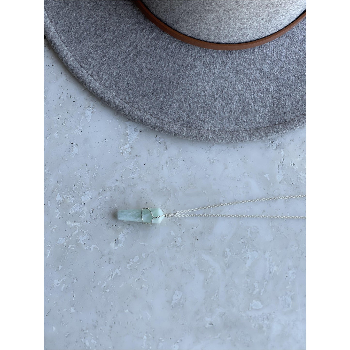 Melan Threads Wire wrapped Pendant Necklace
