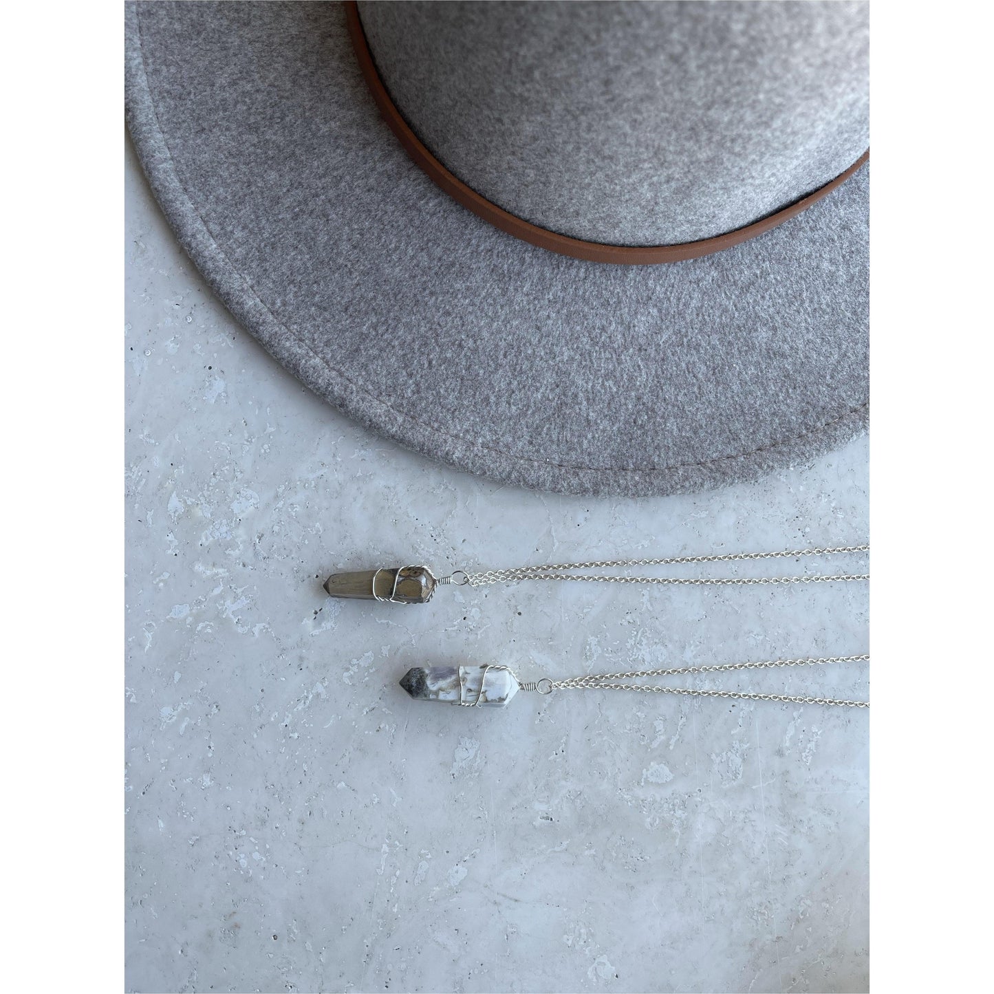 Melan Threads Wire wrapped Pendant Necklace