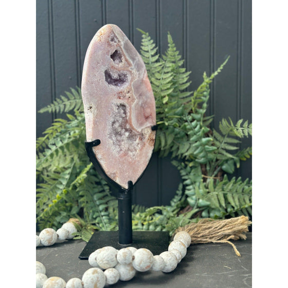 Rose amethyst on a stand