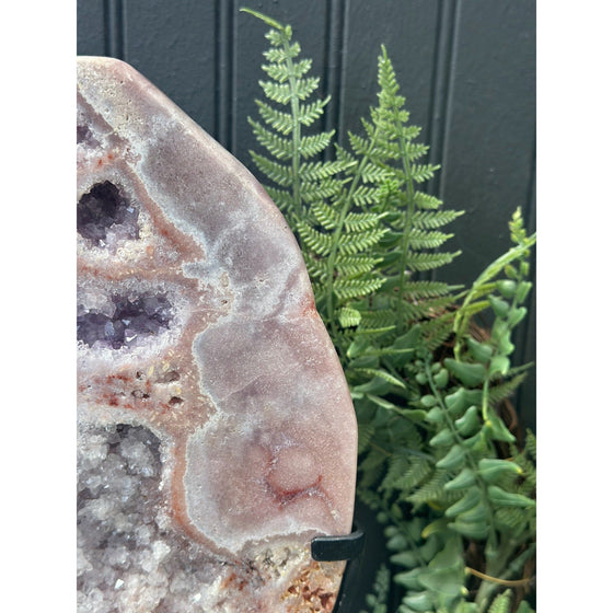 Rose amethyst on a stand