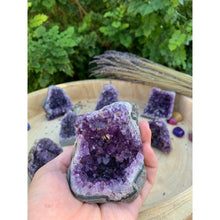  ETSY 8504 Small Raw Amethyst Base