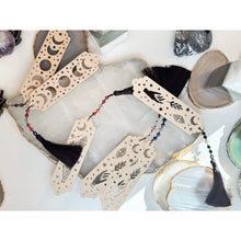  Unearthed Vibes Crystal-Inspired Bookmark – Elegant & Spiritual Page Marker for Book Lovers