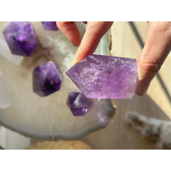 Unearthed Vibes  Polished Amethyst Cupcake – Crystal Healing & Decorative Stone 💜✨