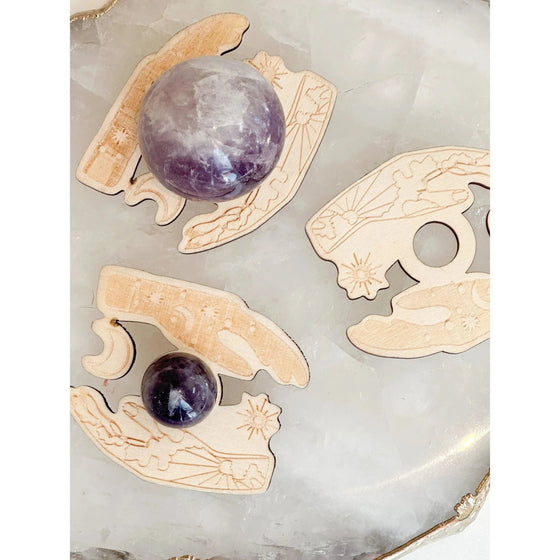 Unearthed Vibes Small Wood Sphere Stand – Elegant Display Holder for Crystals & Collectibles