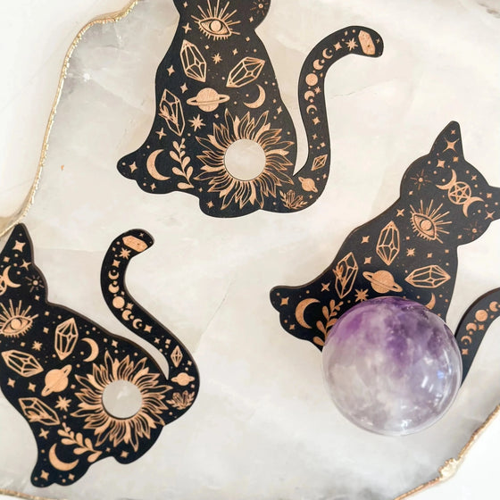 Unearthed Vibes Wood Sphere Stand – Galaxy Cat Edition | Crystal Ball & Gemstone Display Holder