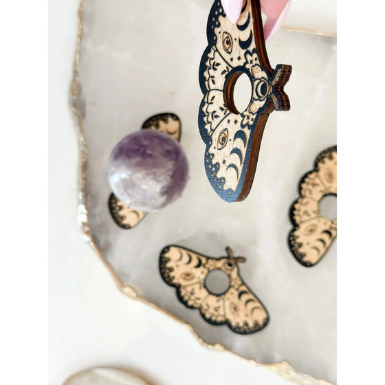 Unearthed Vibes Wood Sphere Stand – Moth Edition | Crystal Ball & Gemstone Display Holder
