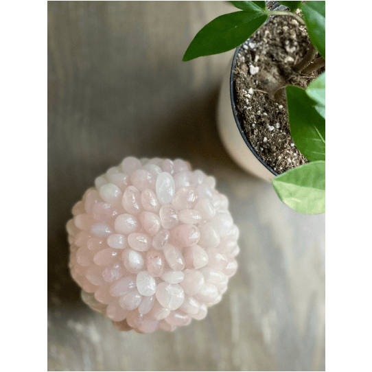 Melan Threads Rose Quartz Tumbled Stone Crystal Lamp