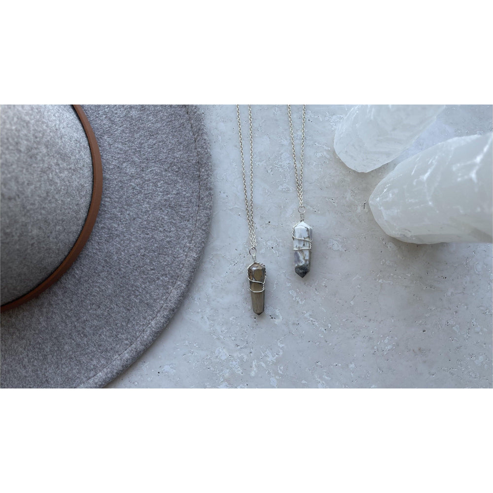Melan Threads Wire wrapped Pendant Necklace