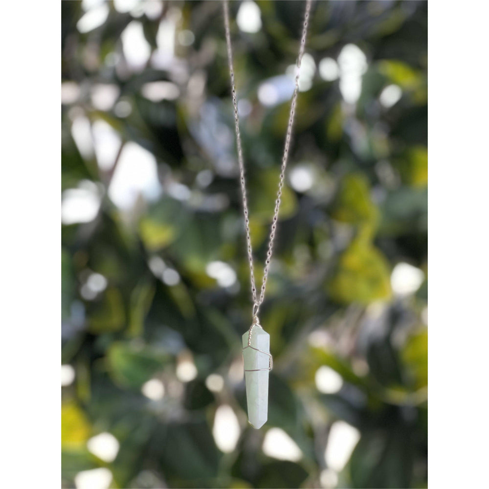 Melan Threads Wire wrapped Pendant Necklace